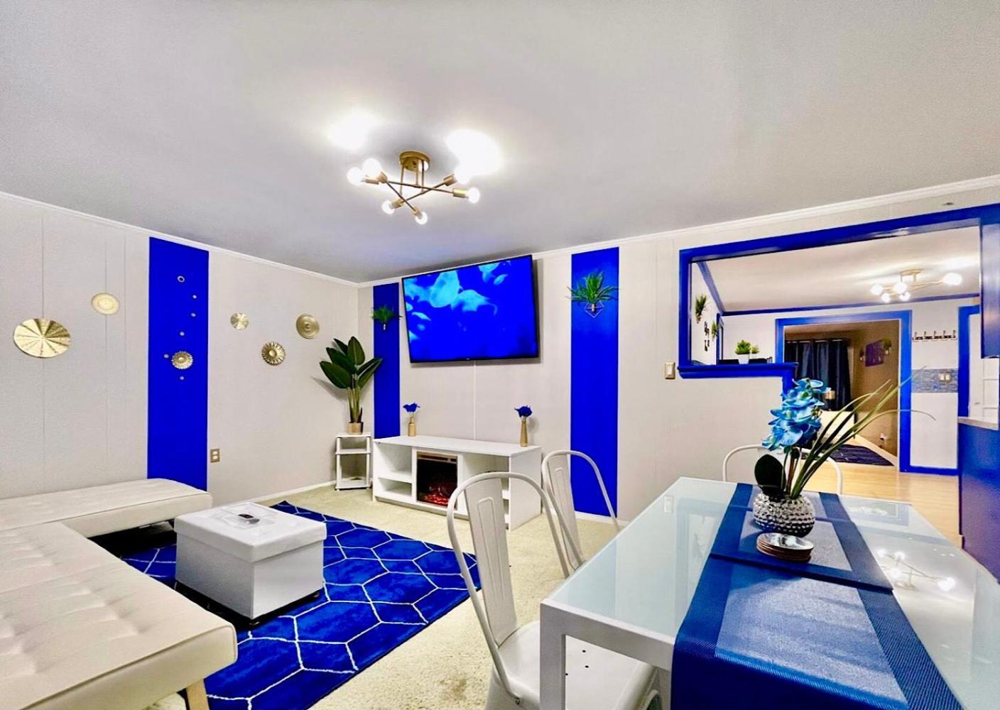 The Sapphire Haven - Your Old Brooklyn Oasis Awaits Families, Couples, Business Travelers Near Downtown With Parking, 300 Mb Wifi & Self Check-In Кливланд Екстериор снимка