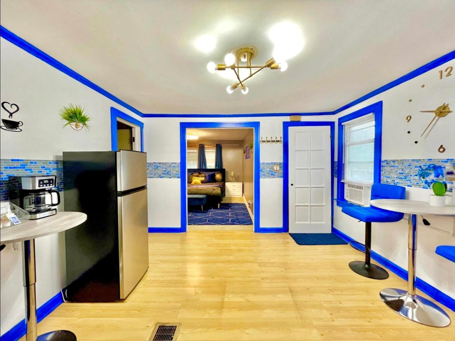The Sapphire Haven - Your Old Brooklyn Oasis Awaits Families, Couples, Business Travelers Near Downtown With Parking, 300 Mb Wifi & Self Check-In Кливланд Екстериор снимка