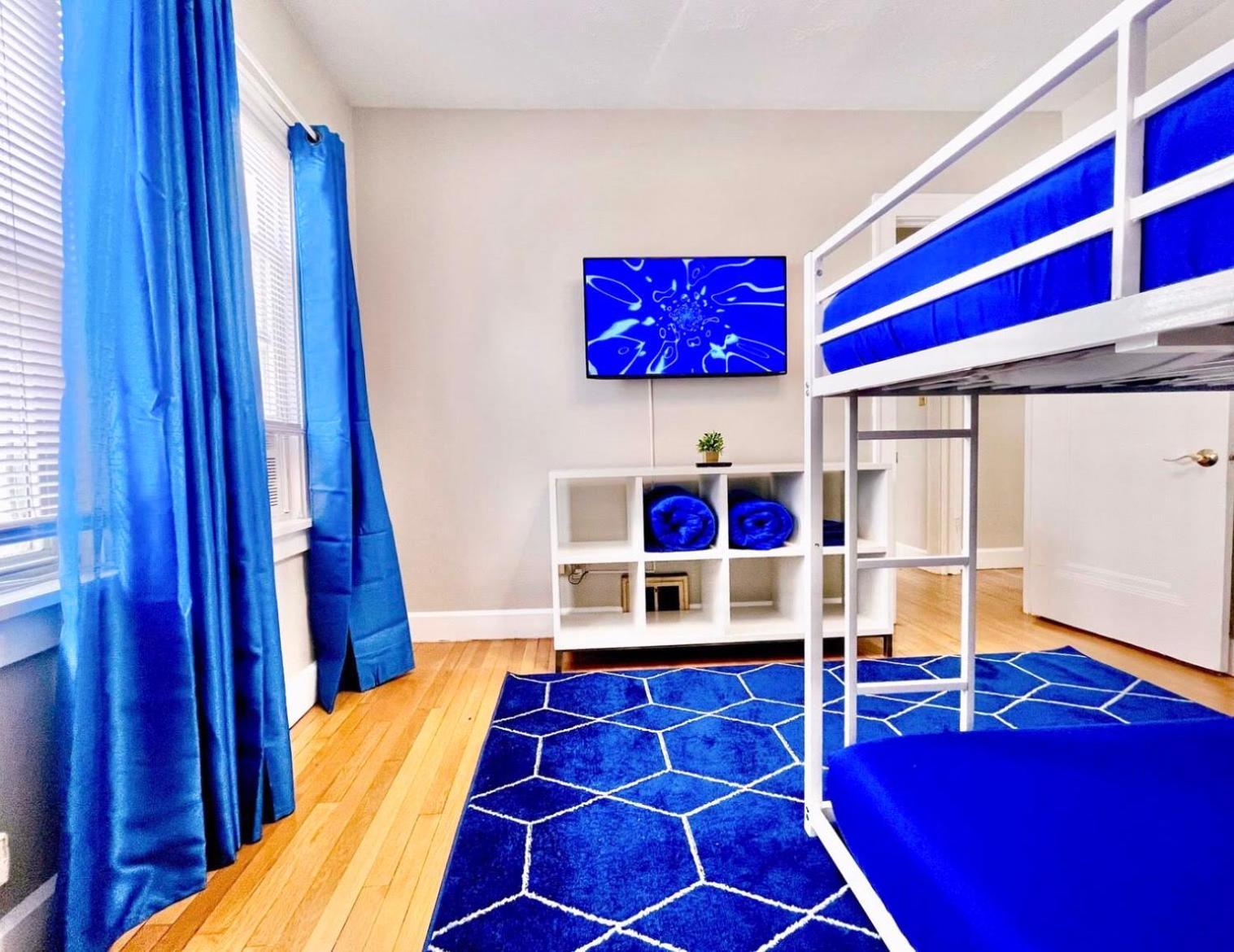 The Sapphire Haven - Your Old Brooklyn Oasis Awaits Families, Couples, Business Travelers Near Downtown With Parking, 300 Mb Wifi & Self Check-In Кливланд Екстериор снимка