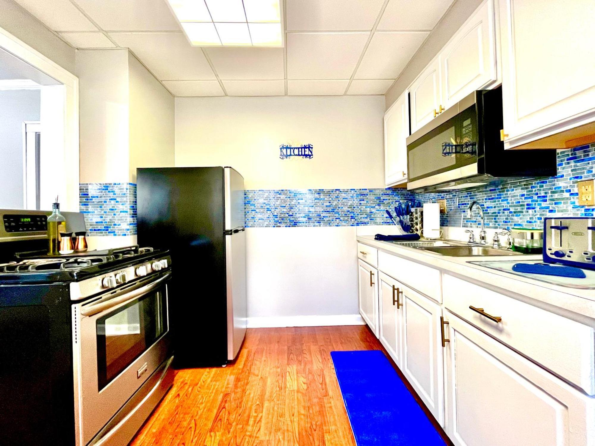 The Sapphire Haven - Your Old Brooklyn Oasis Awaits Families, Couples, Business Travelers Near Downtown With Parking, 300 Mb Wifi & Self Check-In Кливланд Екстериор снимка