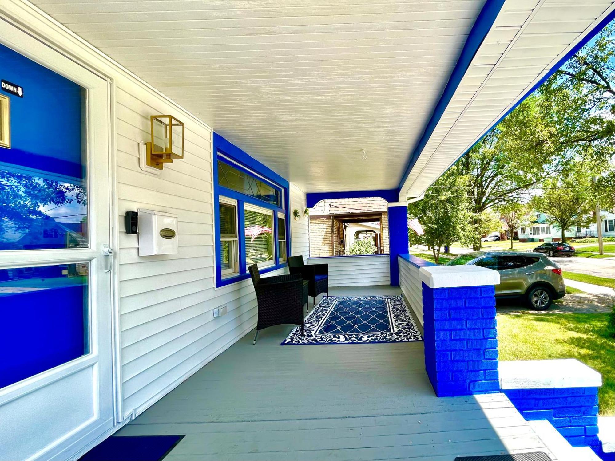 The Sapphire Haven - Your Old Brooklyn Oasis Awaits Families, Couples, Business Travelers Near Downtown With Parking, 300 Mb Wifi & Self Check-In Кливланд Екстериор снимка