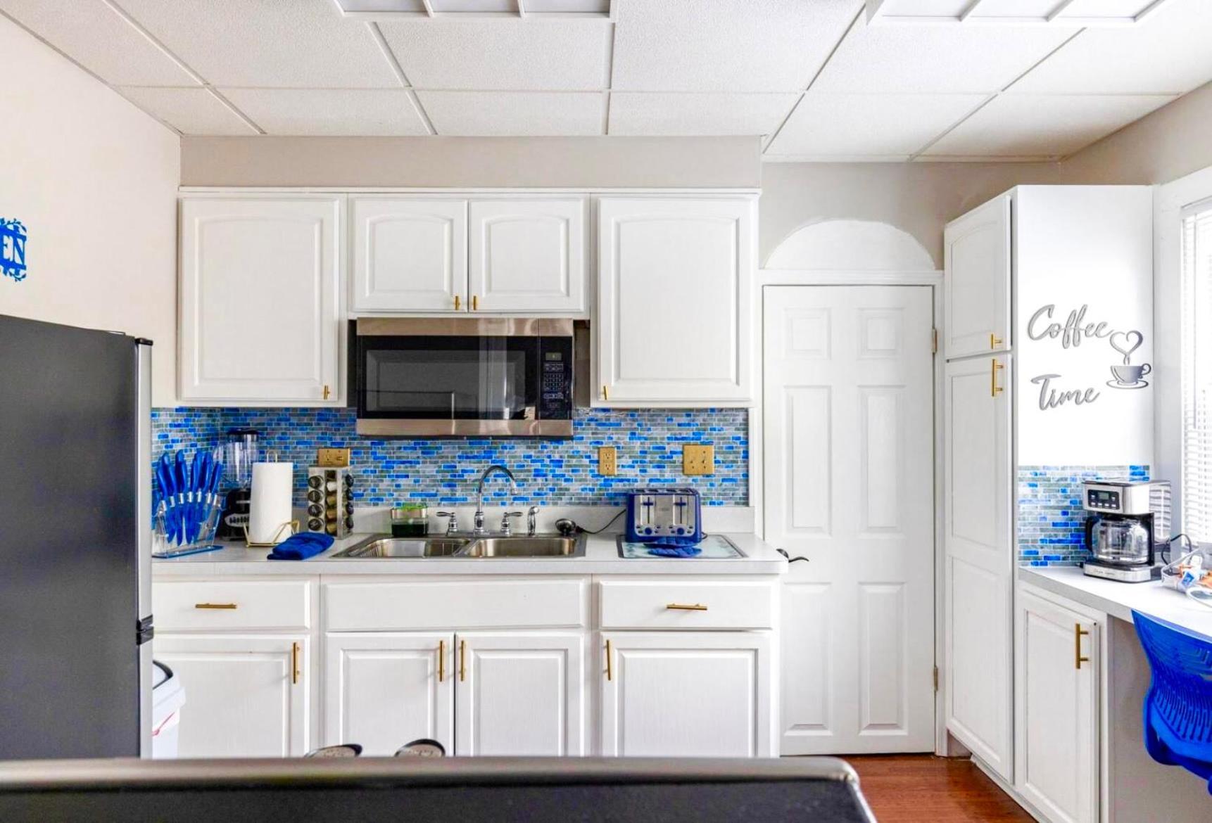 The Sapphire Haven - Your Old Brooklyn Oasis Awaits Families, Couples, Business Travelers Near Downtown With Parking, 300 Mb Wifi & Self Check-In Кливланд Екстериор снимка
