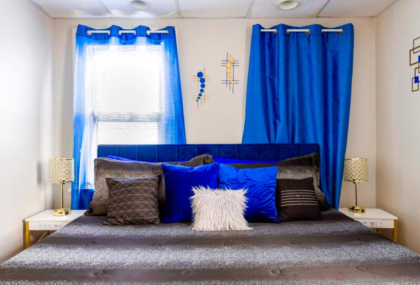 The Sapphire Haven - Your Old Brooklyn Oasis Awaits Families, Couples, Business Travelers Near Downtown With Parking, 300 Mb Wifi & Self Check-In Кливланд Екстериор снимка