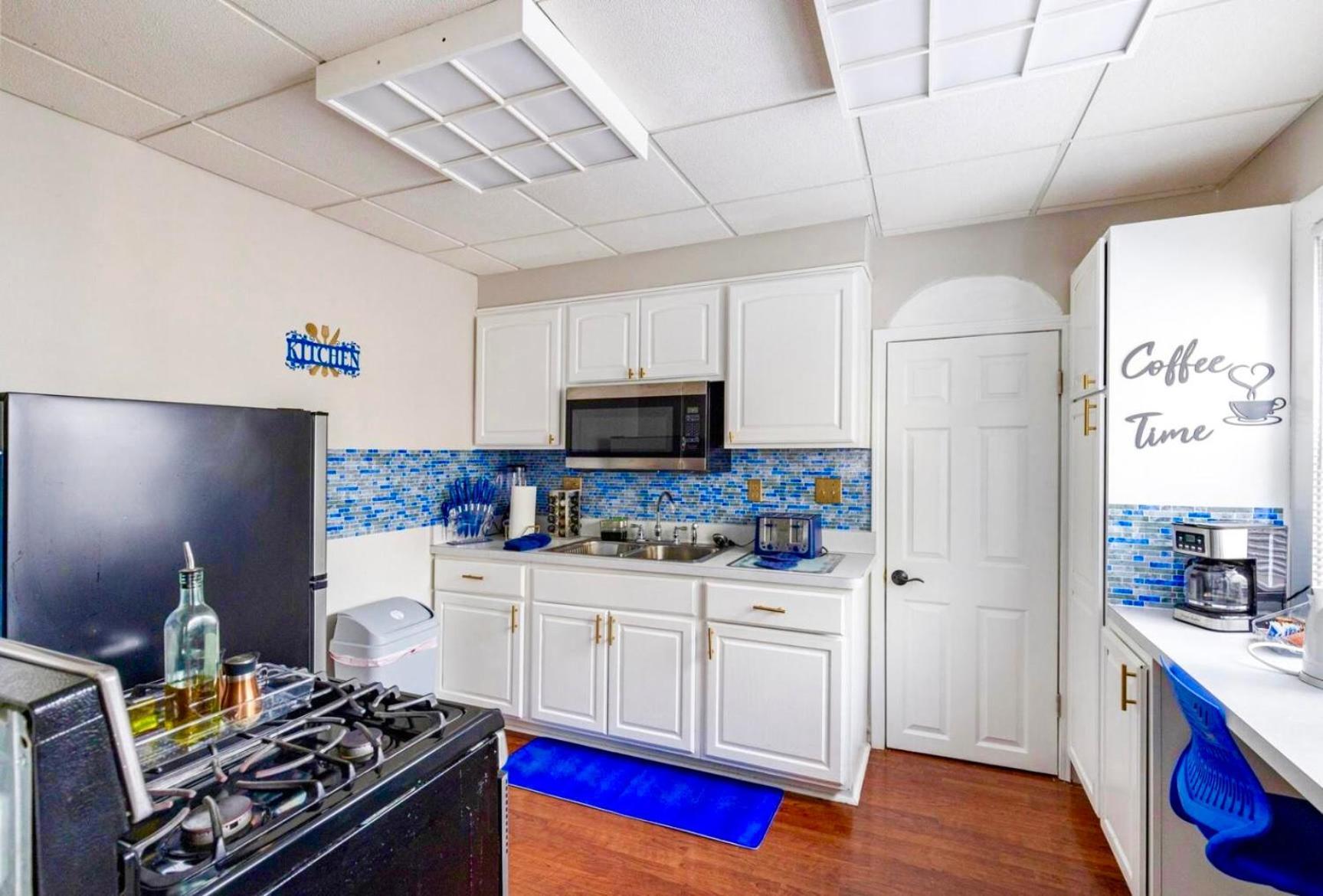 The Sapphire Haven - Your Old Brooklyn Oasis Awaits Families, Couples, Business Travelers Near Downtown With Parking, 300 Mb Wifi & Self Check-In Кливланд Екстериор снимка