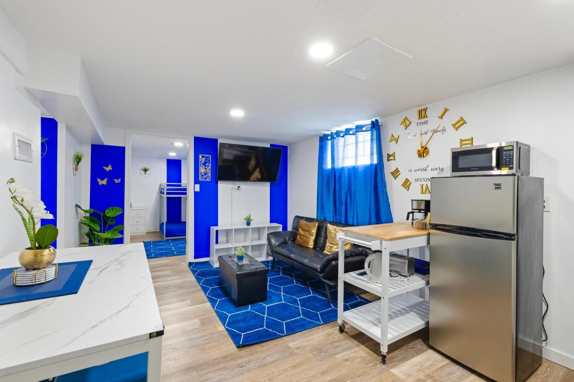 The Sapphire Haven - Your Old Brooklyn Oasis Awaits Families, Couples, Business Travelers Near Downtown With Parking, 300 Mb Wifi & Self Check-In Кливланд Екстериор снимка