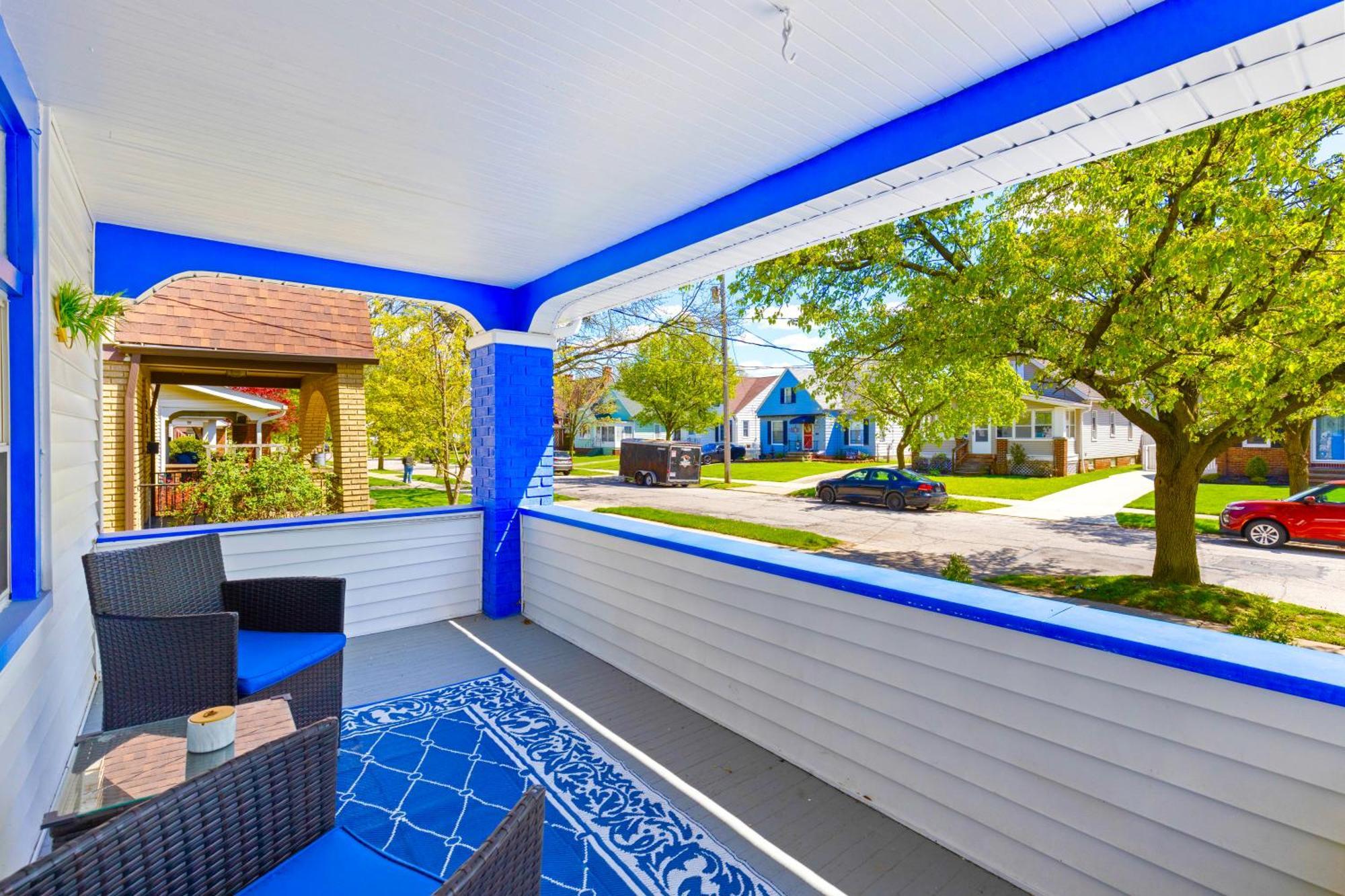 The Sapphire Haven - Your Old Brooklyn Oasis Awaits Families, Couples, Business Travelers Near Downtown With Parking, 300 Mb Wifi & Self Check-In Кливланд Екстериор снимка