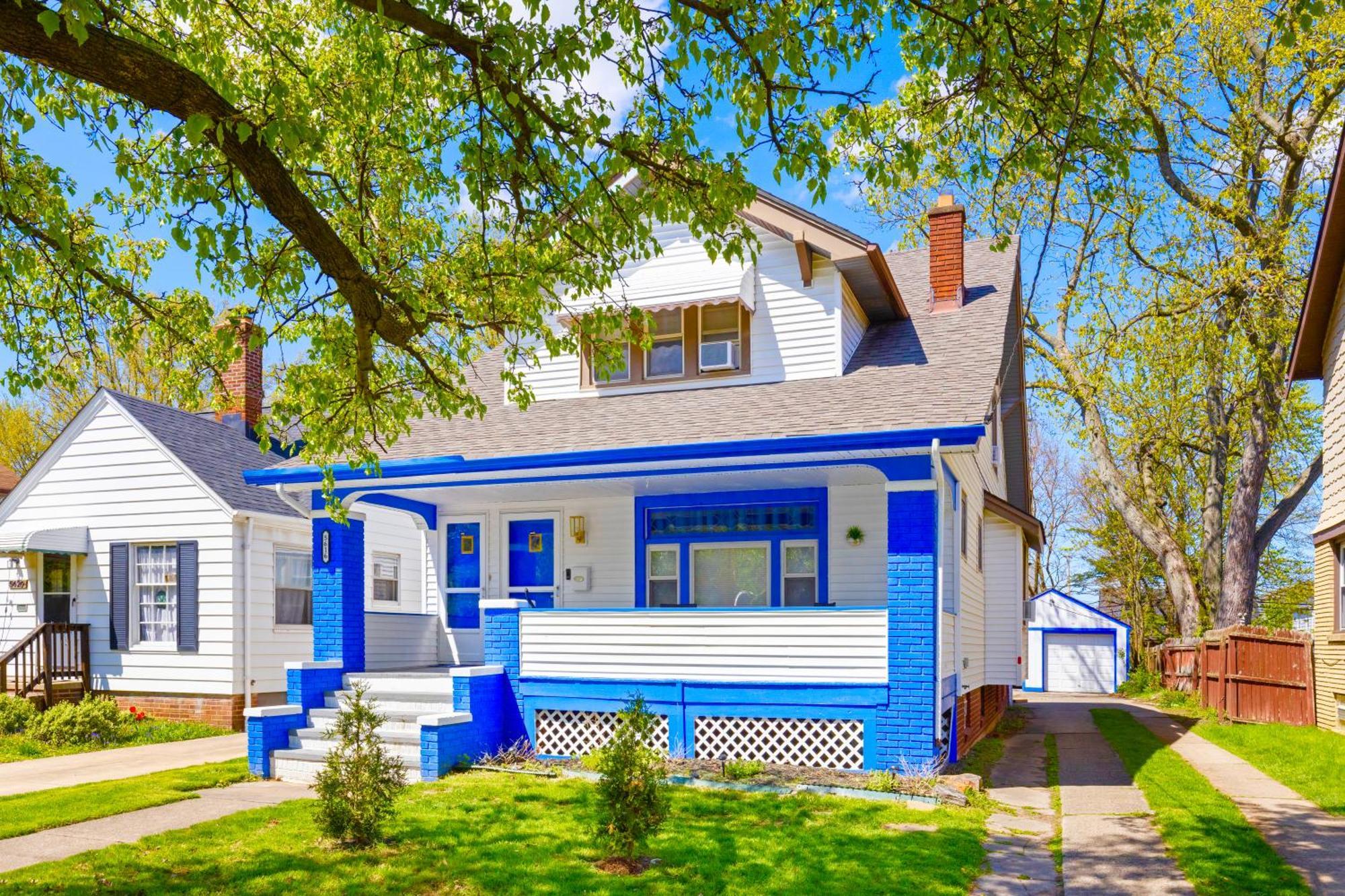 The Sapphire Haven - Your Old Brooklyn Oasis Awaits Families, Couples, Business Travelers Near Downtown With Parking, 300 Mb Wifi & Self Check-In Кливланд Екстериор снимка